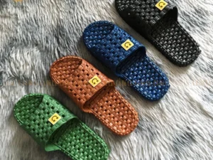 Dép đi trong nhà dép lỗ mặt cười nữ nam đi văn phòng nhà tắm chống trơn trượt